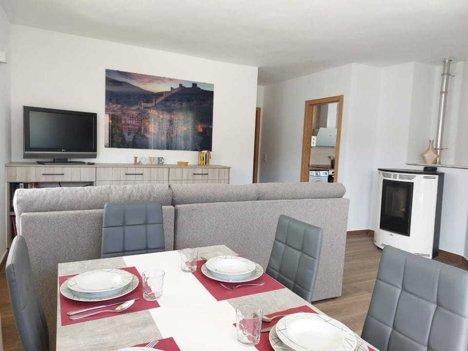 Living room, Dining area