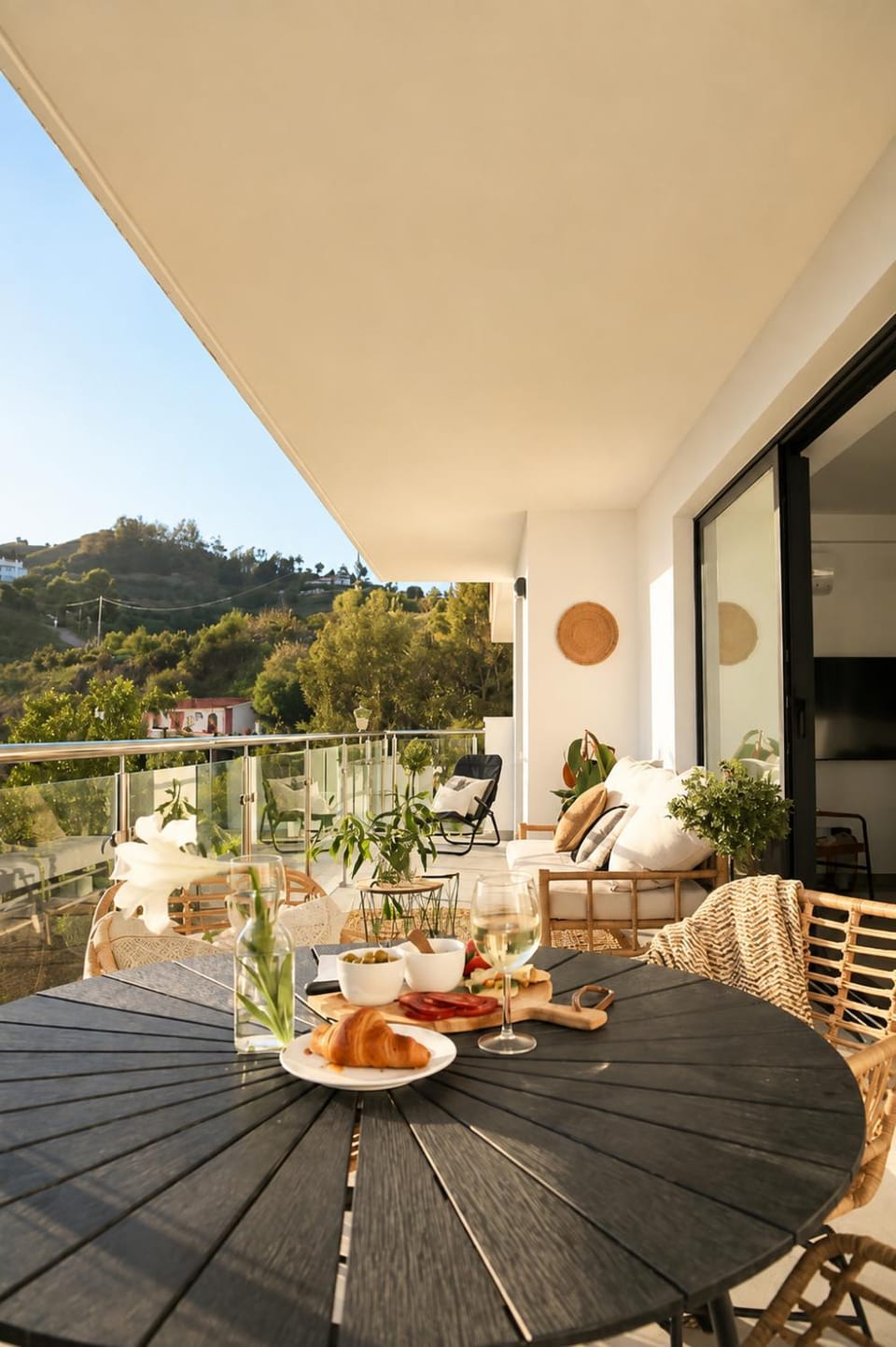 Property building, Natural landscape, Summer, View (from property/room), View (from property/room), Balcony/Terrace, Evening entertainment, Pets, Garden view, Garden view, Mountain view, Sea view, Sea view, Shopping Area, Swimming pool, Swimming pool, Sunset, young children, Quiet street view, Parking, hair dresser, toaster, washing machine
