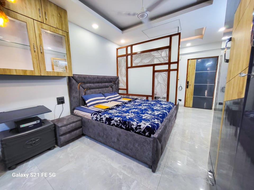 VacationBuddy Superb Furnished Studio Apartment 720 in West Delhi Apartment in Delhi