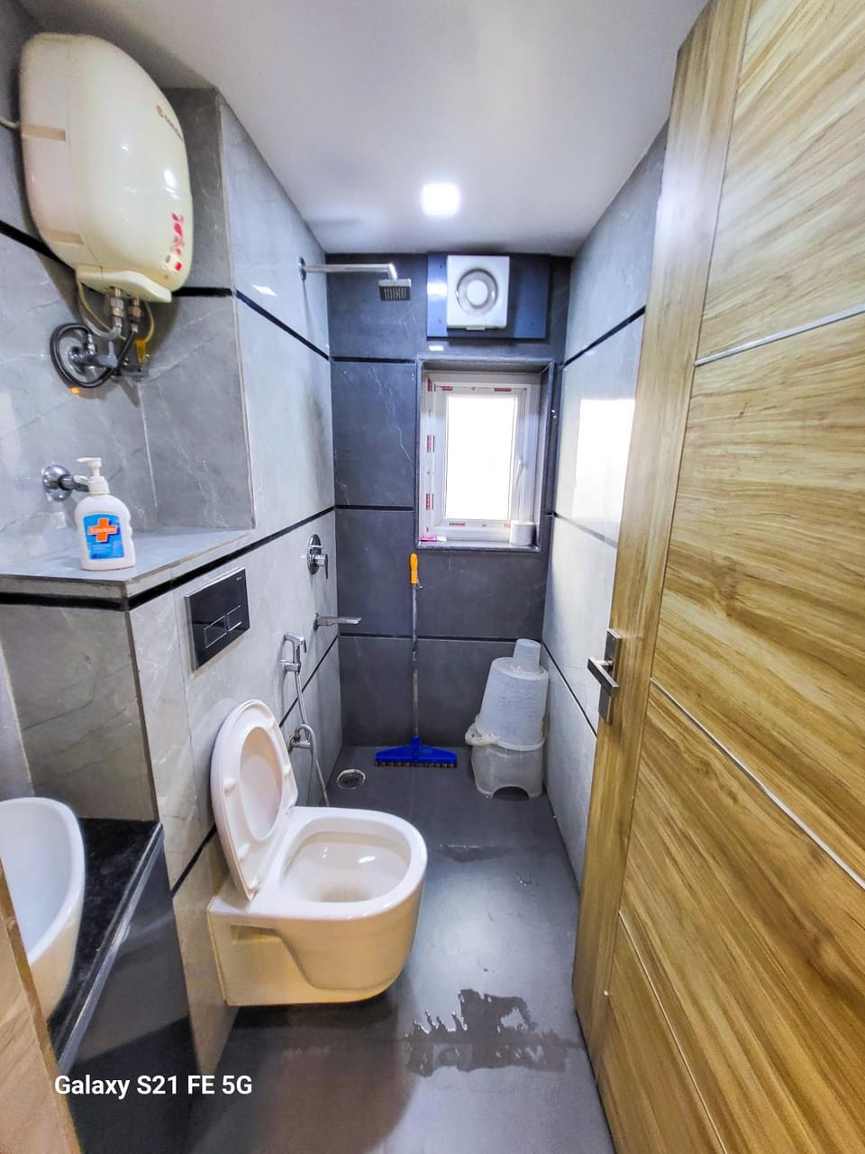 VacationBuddy Superb Furnished Studio Apartment 720 in West Delhi Apartment in Delhi