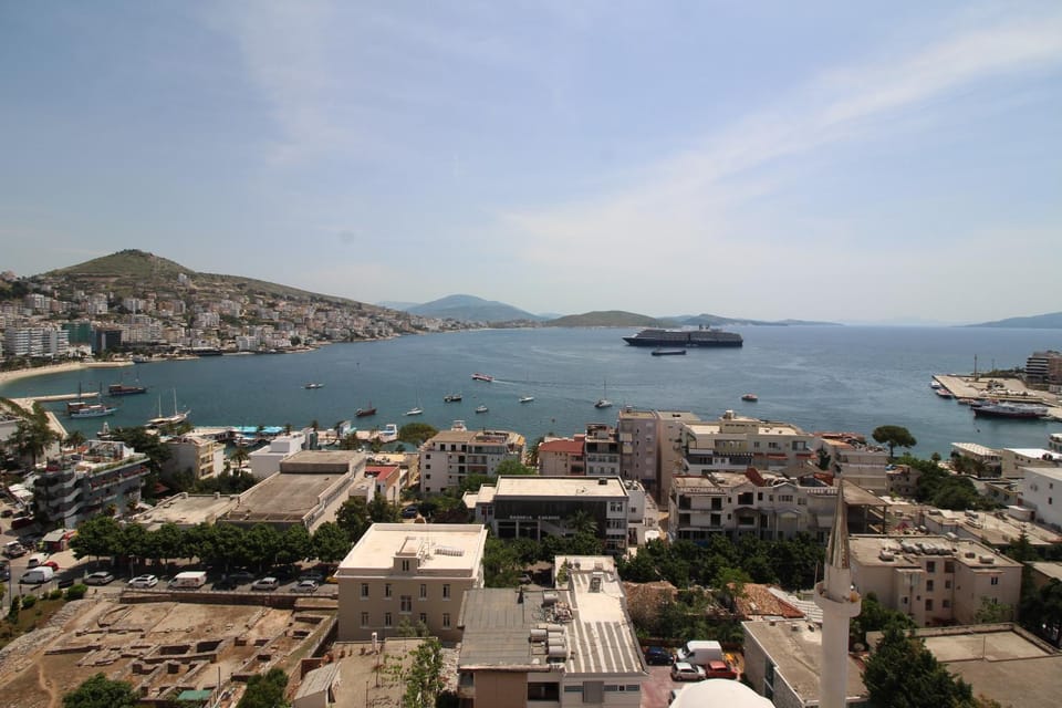 City view, Sea view