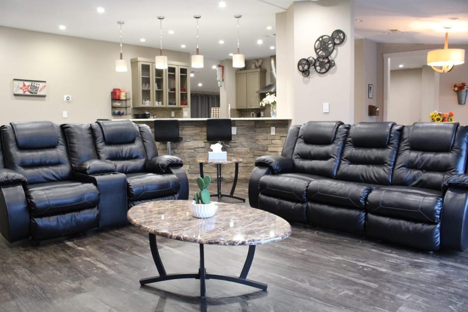 The Escape - Family friendly, Close to Fiesta Texas, SeaWorld, Riverwalk and more House in San Antonio