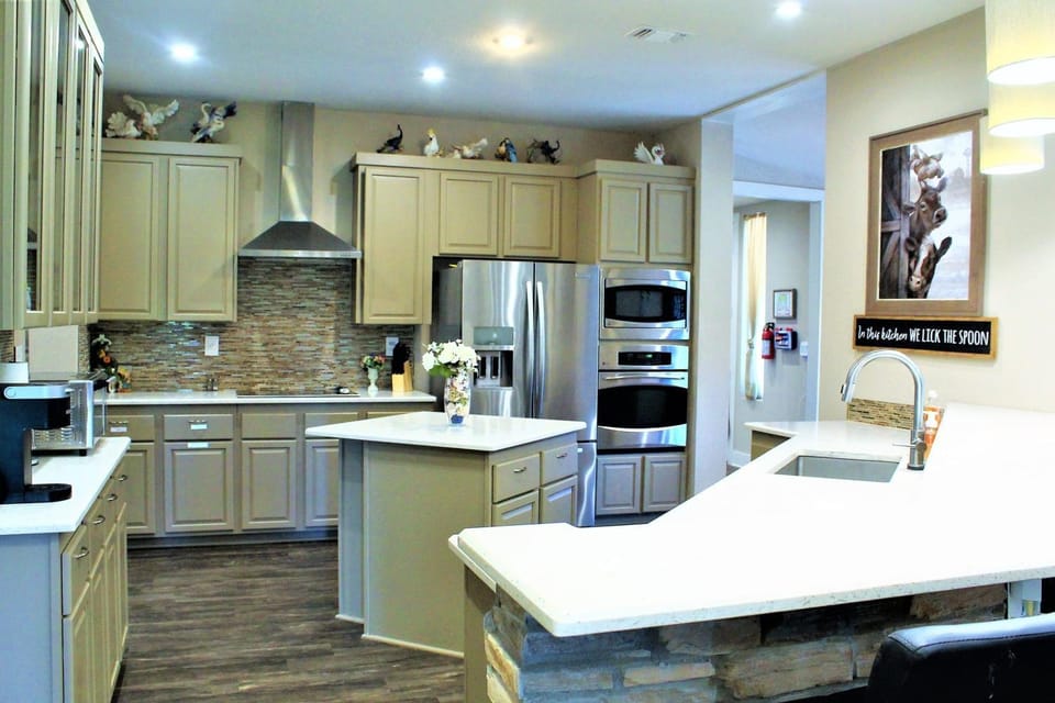 The Escape - Family friendly, Close to Fiesta Texas, SeaWorld, Riverwalk and more House in San Antonio