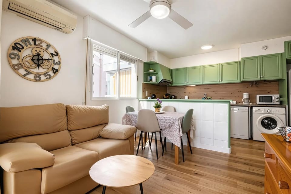 Living room, Dining area, kitchen