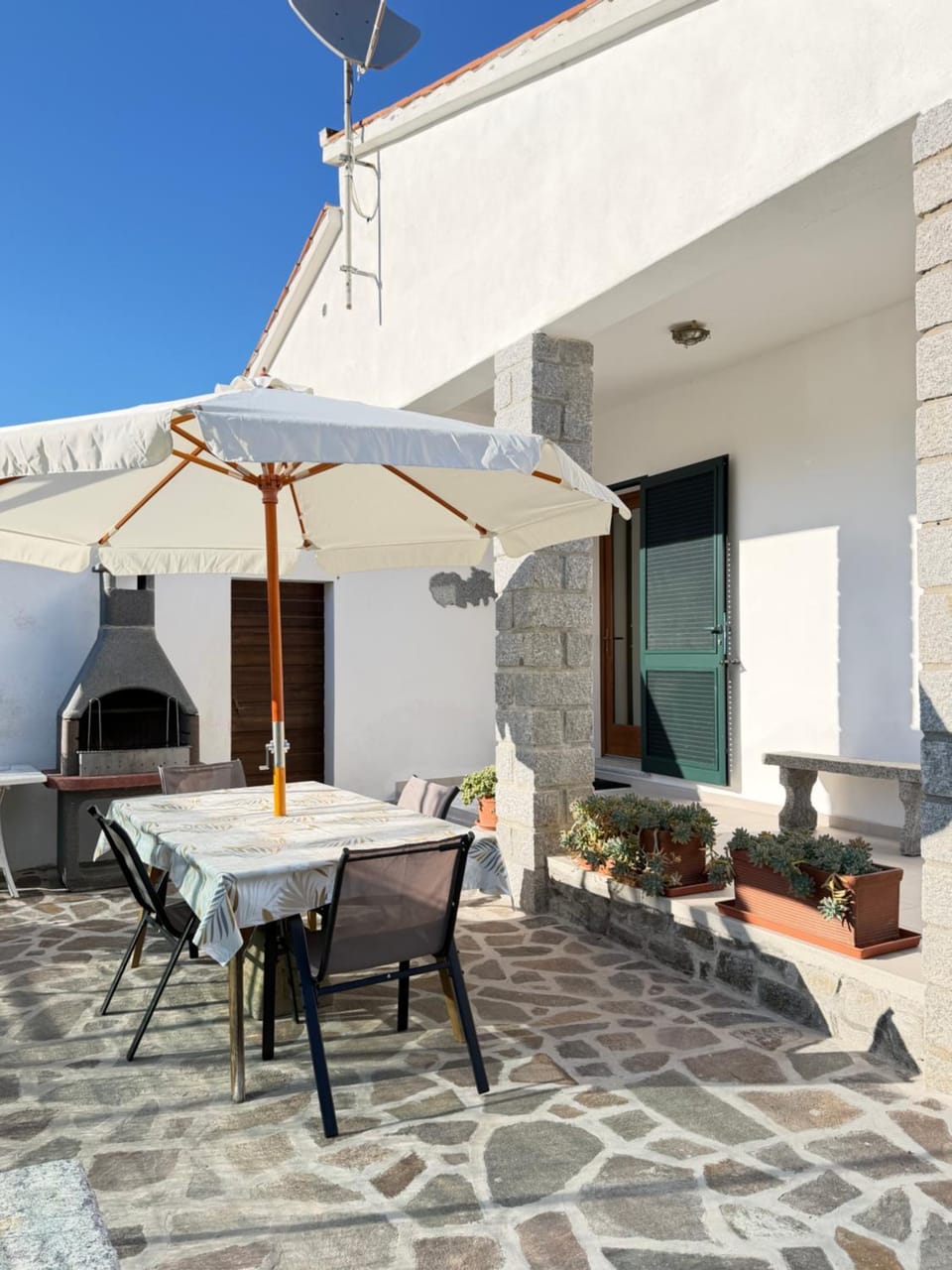 Property building, Dining area