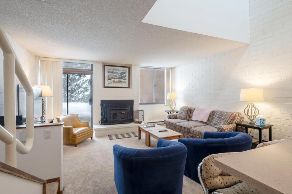 Two Bedroom Park Ave Condo by Park City Vacations Apartment in Park City
