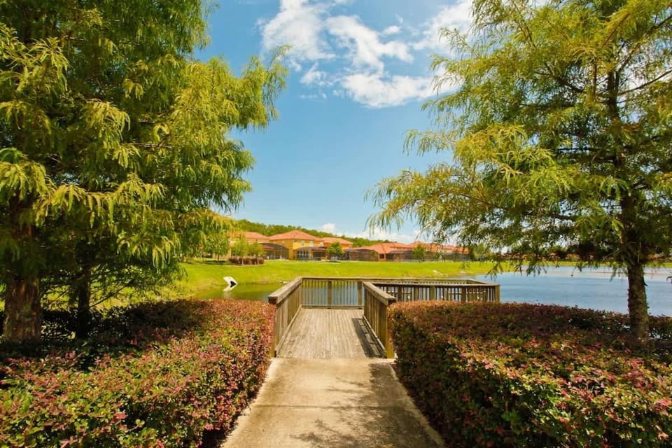 4BR Townhome with Lake View – BL481 House in Lake Berkley