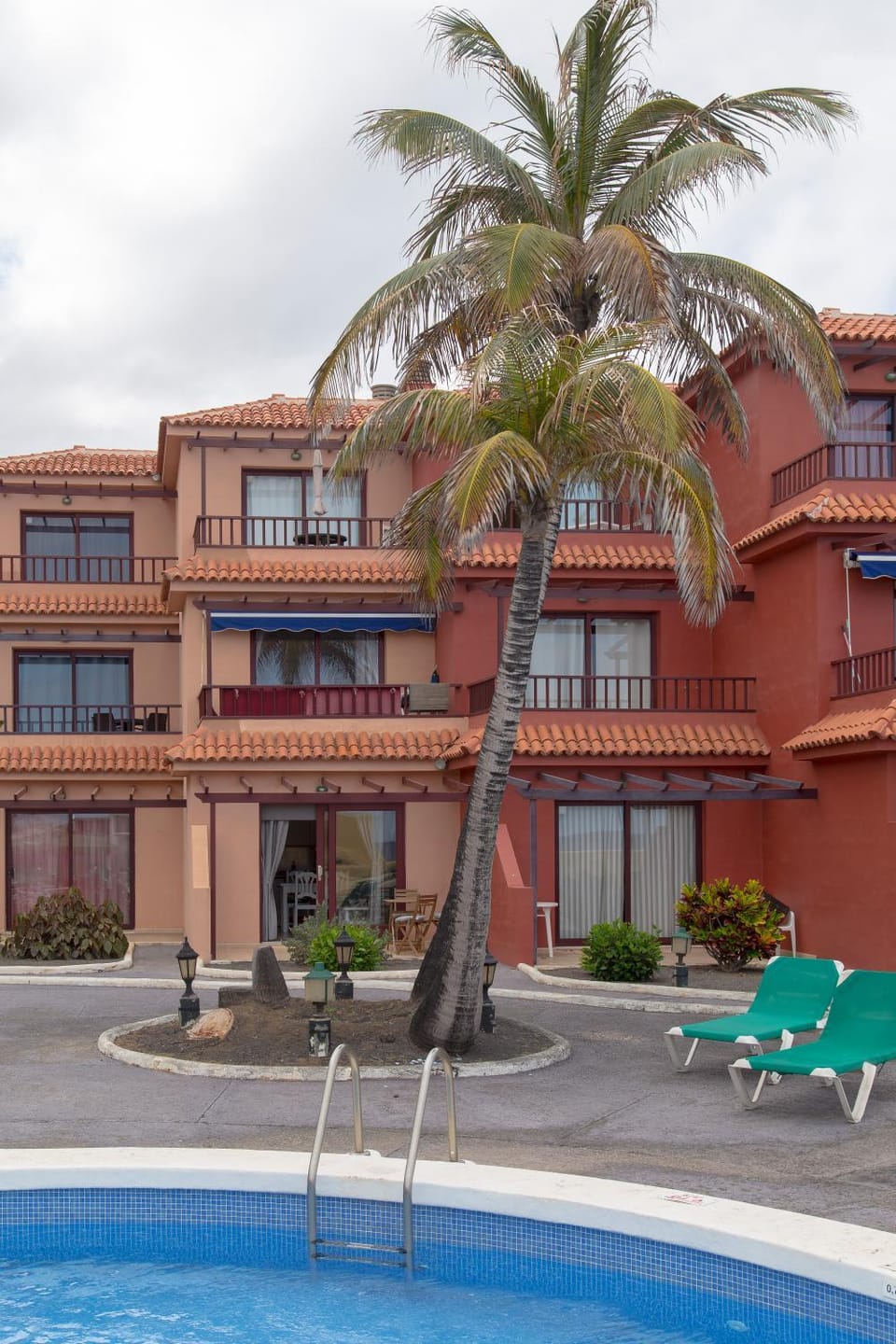 Property building, Swimming pool