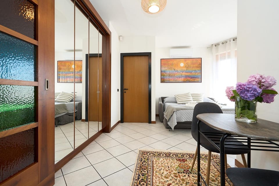 Bed, Photo of the whole room, Bedroom, air conditioner