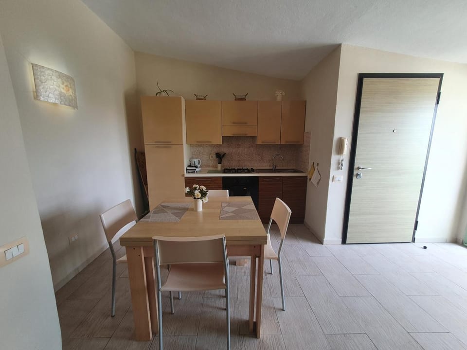 Coffee/tea facilities, Kitchen or kitchenette, Dining area, pet friendly, stove