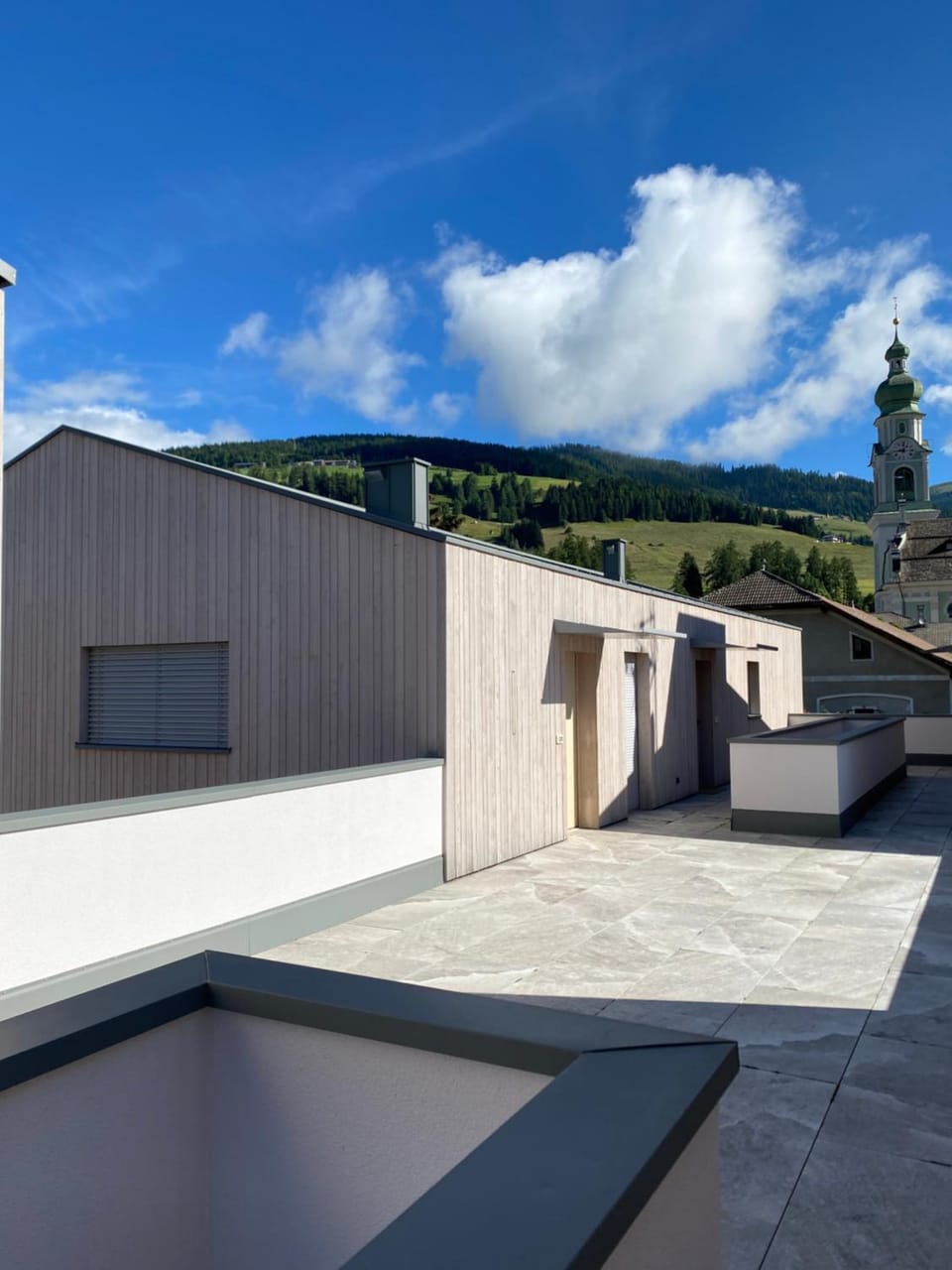 Property building, Facade/entrance, Day, Summer