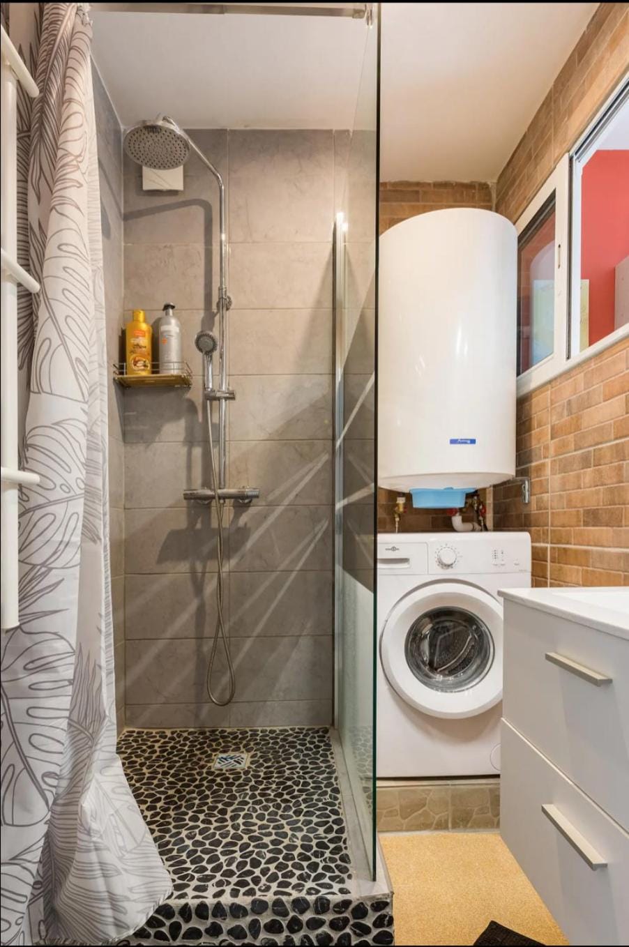 Esprit africain, Appartement, Balcon, Centre Apartment in Valenciennes