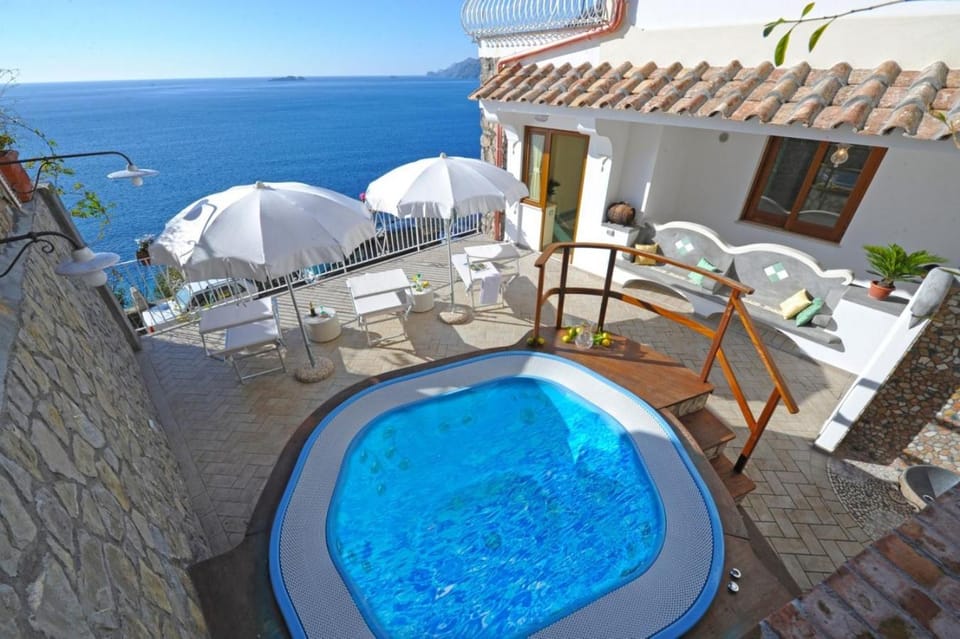 Hot Tub, Solarium, Sea view