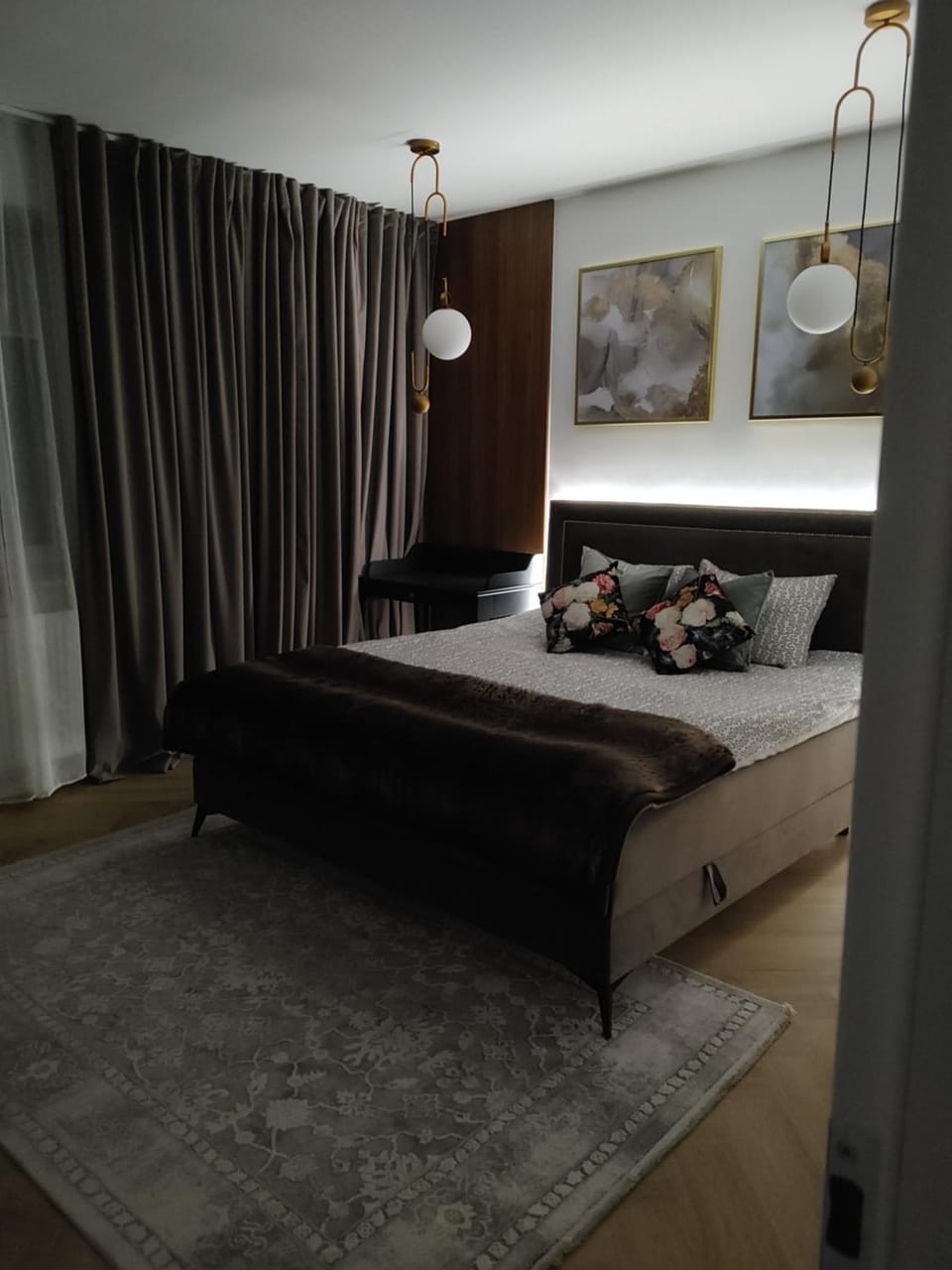 Bed, Photo of the whole room, Bedroom