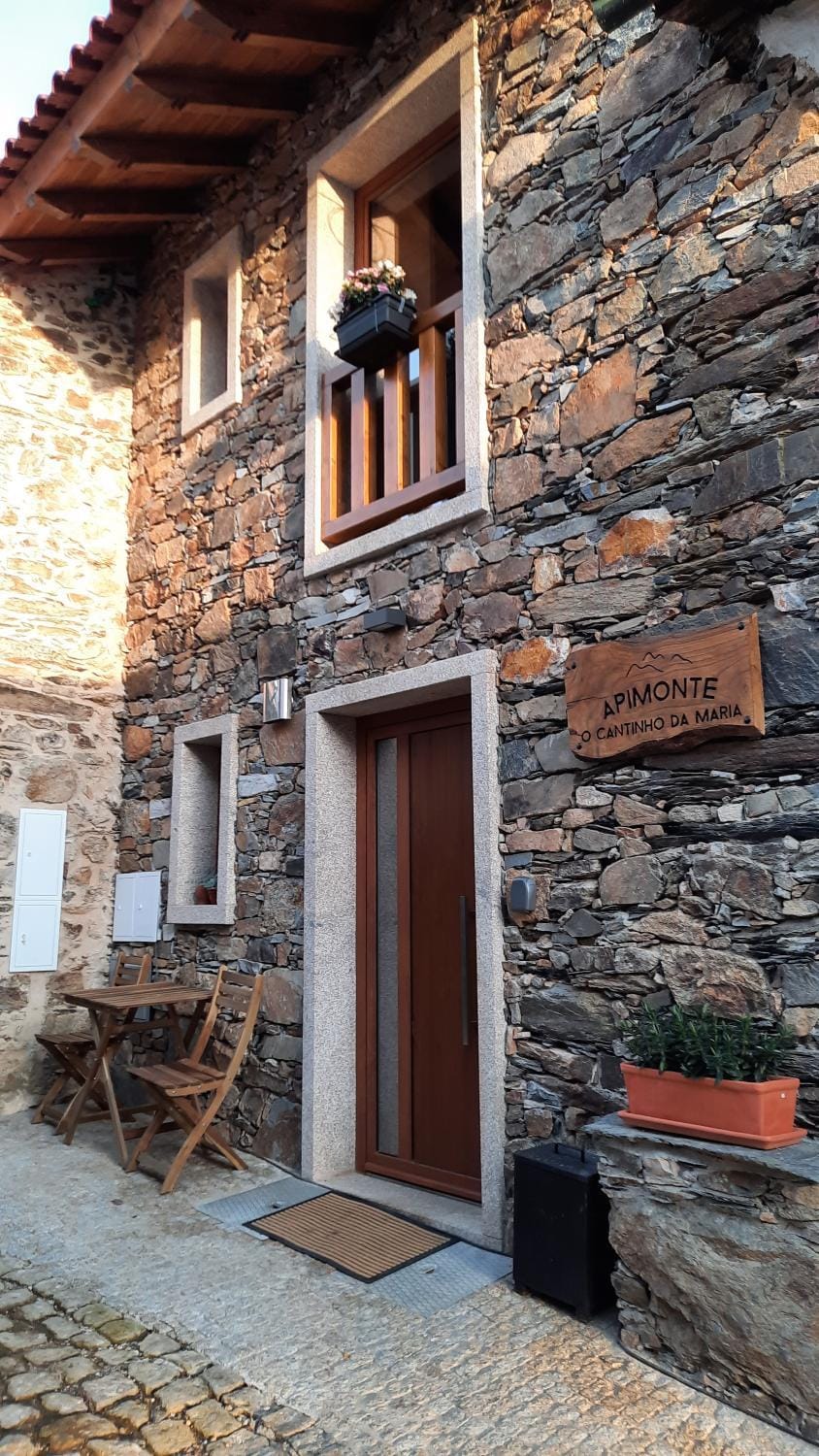 Patio, Facade/entrance