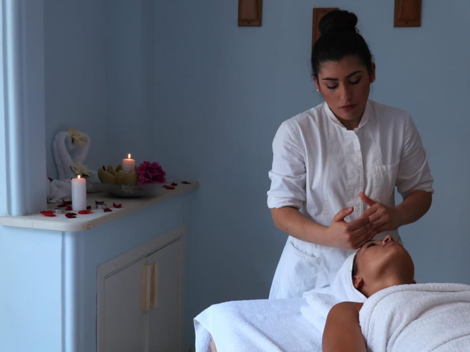 Massage, Spa and wellness centre/facilities