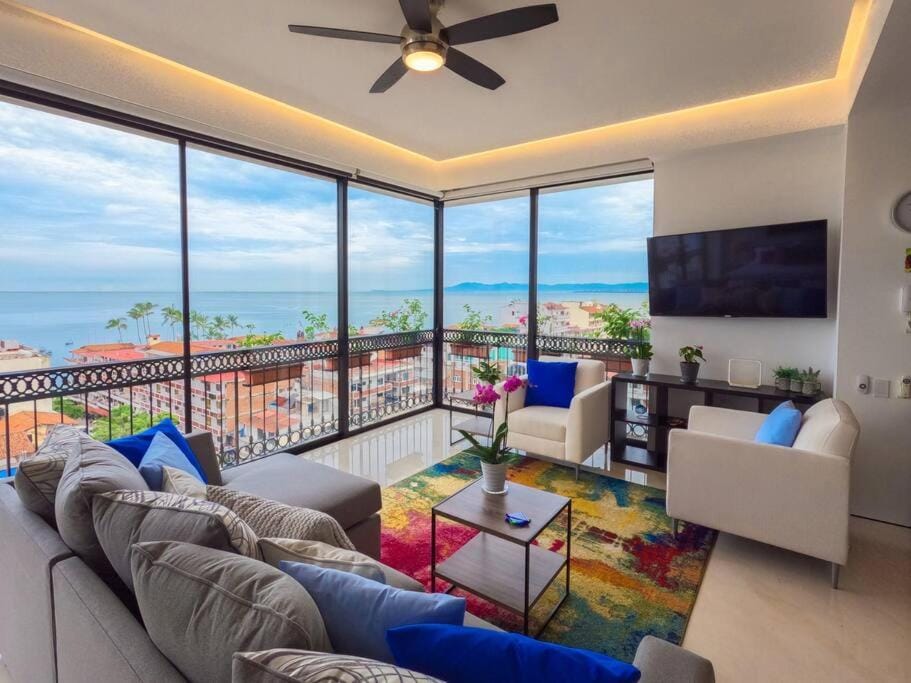 Living room, Sea view