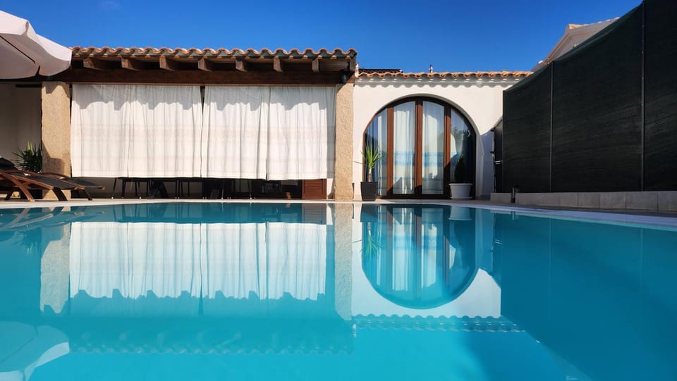 Property building, Swimming pool