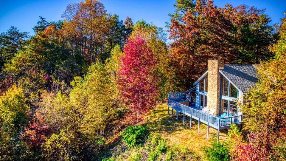 Property building, Natural landscape, Mountain view