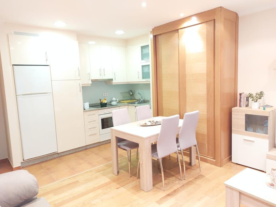 Apartamento Vieiro con plaza garaje gratis Apartment in Santiago de Compostela