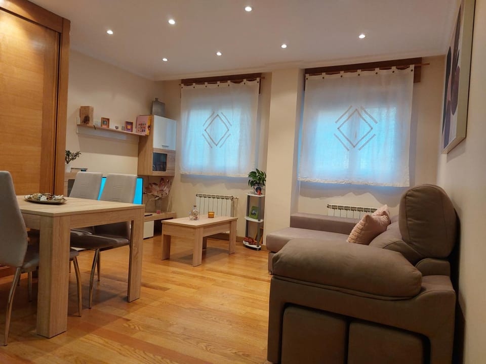 Apartamento Vieiro con plaza garaje gratis Apartment in Santiago de Compostela