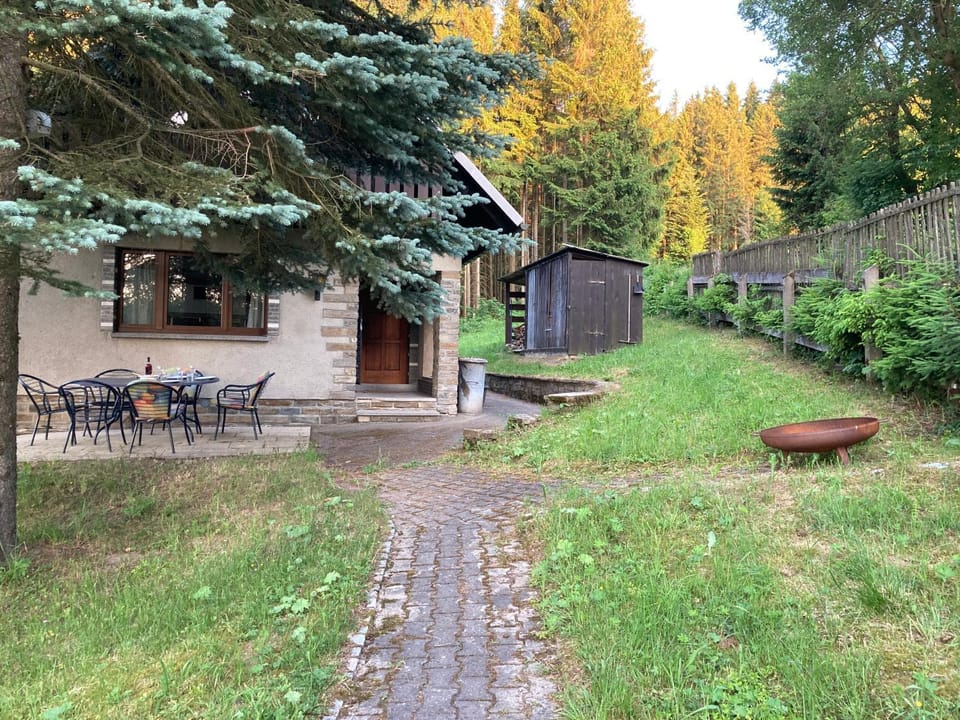 Kleines Haus am Waldrand, Haustiere auf Nachfrage House in Erzgebirgskreis