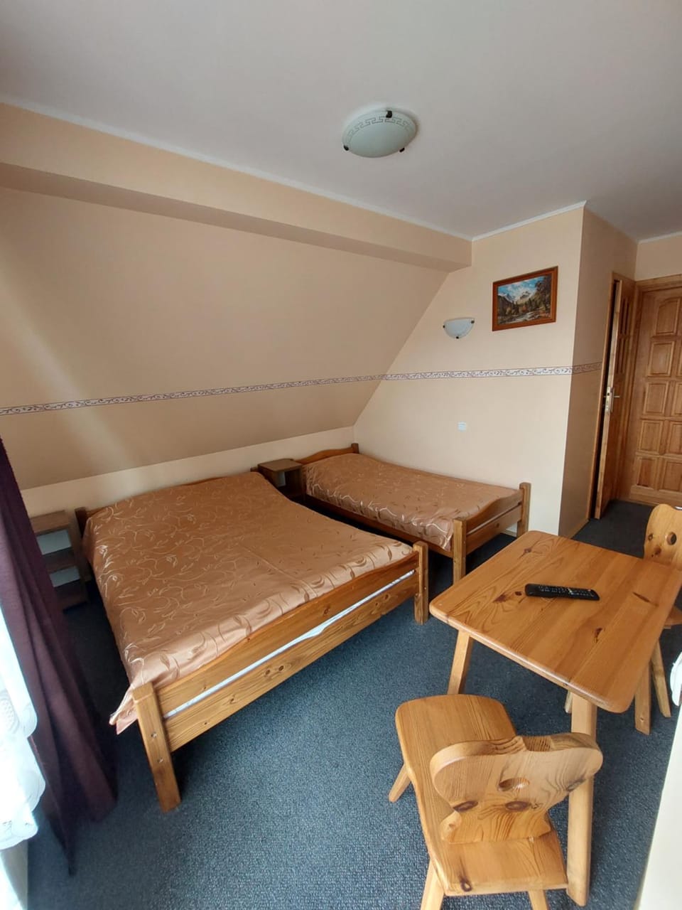 Photo of the whole room