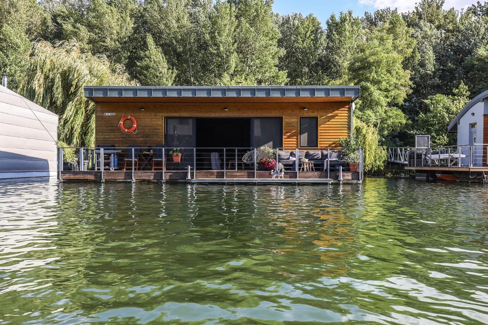 Property building, Day, Natural landscape, Lake view, River view
