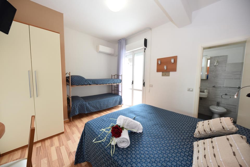 Photo of the whole room, bunk bed
