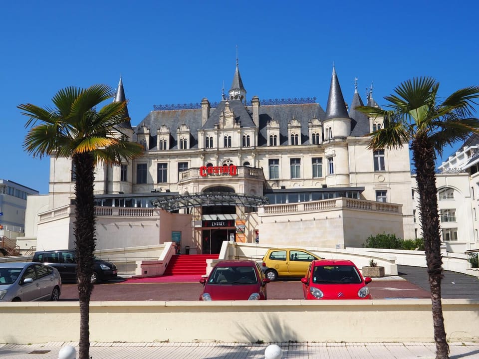 Appartement confortable proche centre-ville, 4 pers, parking inclus - FR-1-474-209 Apartment in Arcachon