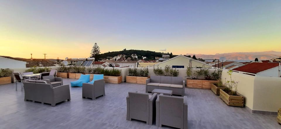 Property building, Balcony/Terrace, Seating area, On site, Mountain view, Sea view, Sunset, sunbed