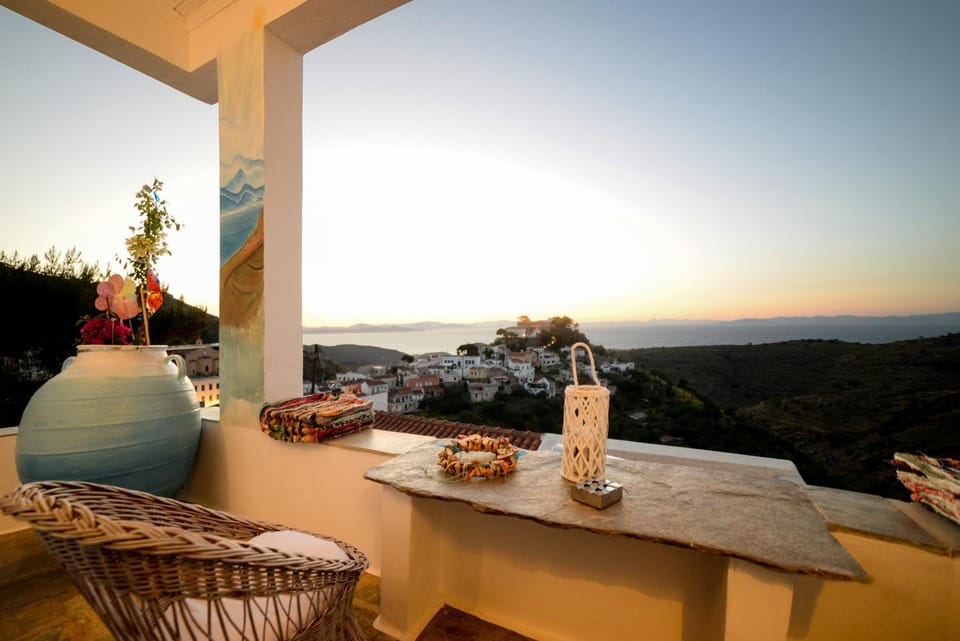 Sunset Suite Elena House in Kea-Kythnos