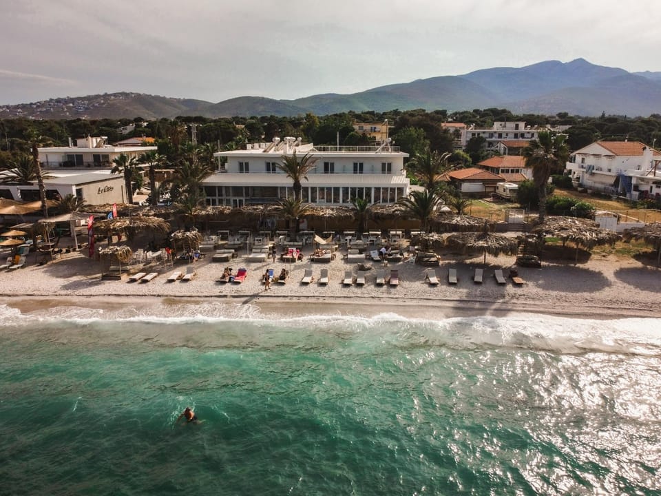 TIKI BEACH STUDIOS Apartment in East Attica Regional Unit, Greece