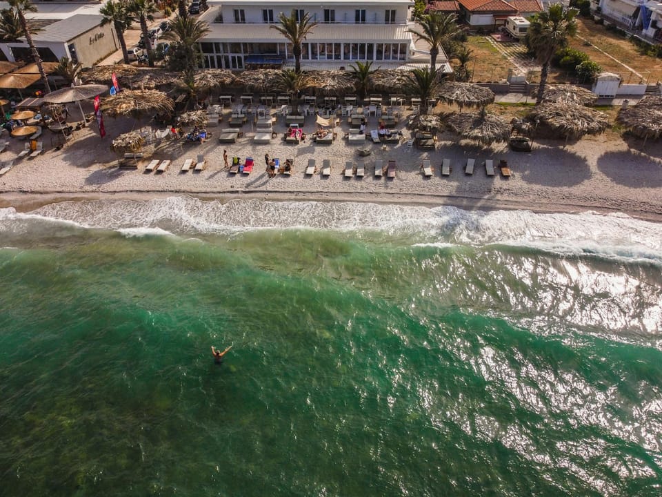 TIKI BEACH STUDIOS Apartment in East Attica Regional Unit, Greece