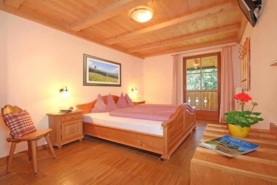Living room, Bedroom