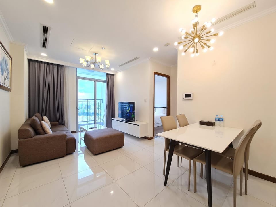 Communal lounge/ TV room, TV and multimedia, Living room, Seating area, Dining area, Evening entertainment