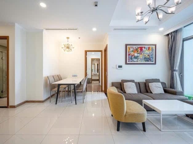 Living room, Seating area, Dining area, fireplace