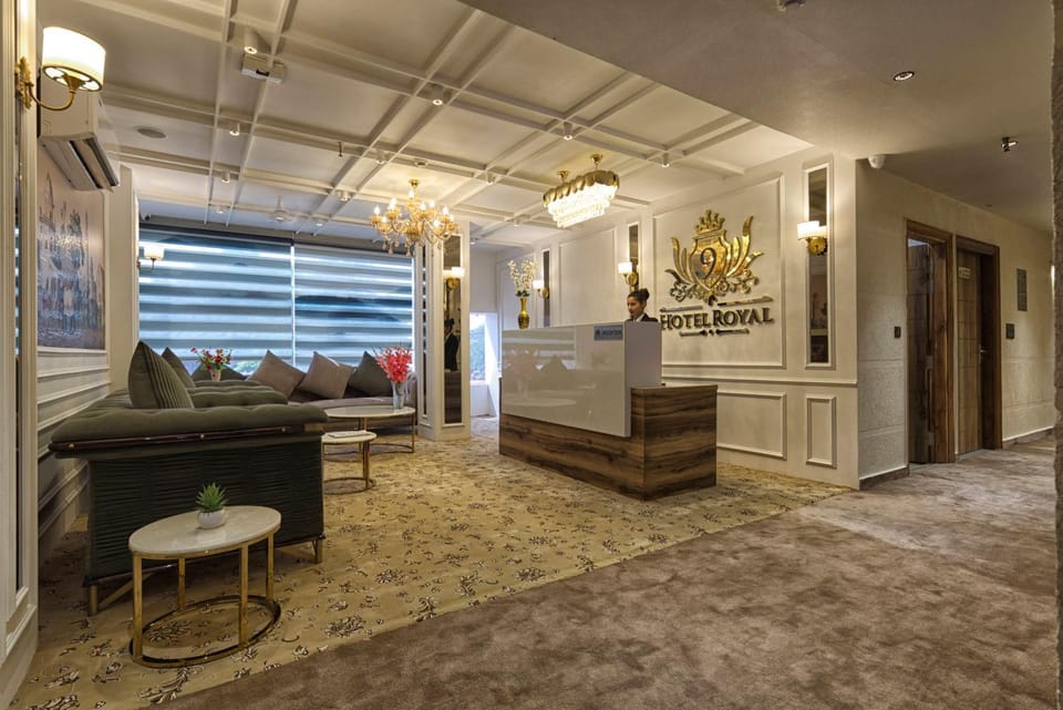 Lobby or reception, Internal: Not applicable to any particular room