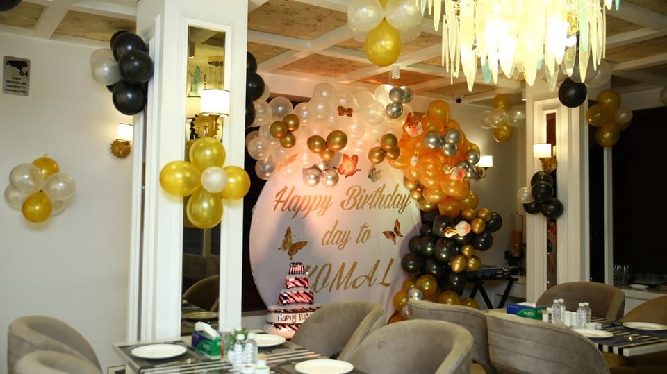 Restaurant/places to eat, Decorative detail