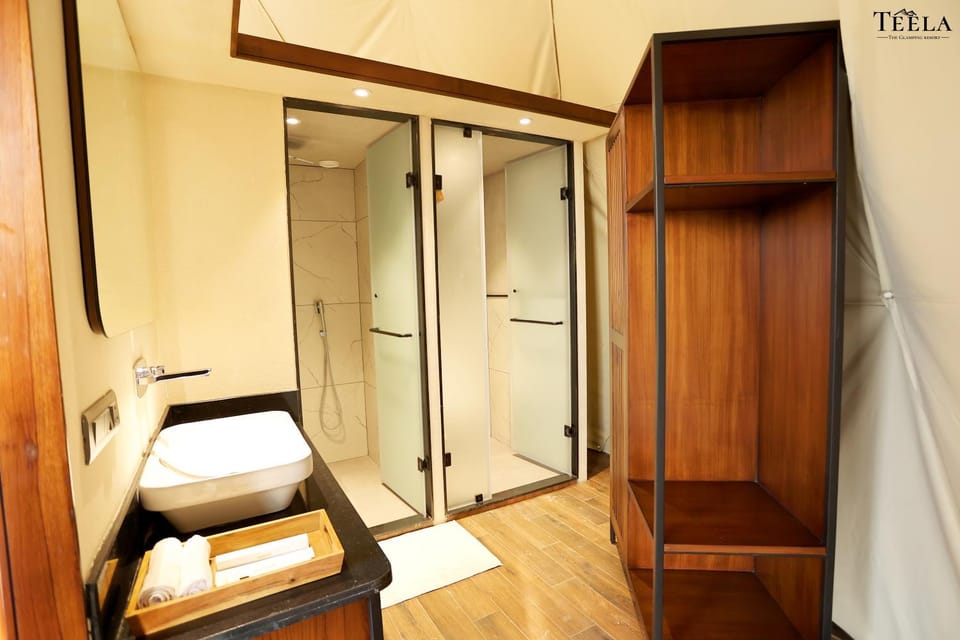 Bathroom, wardrobe