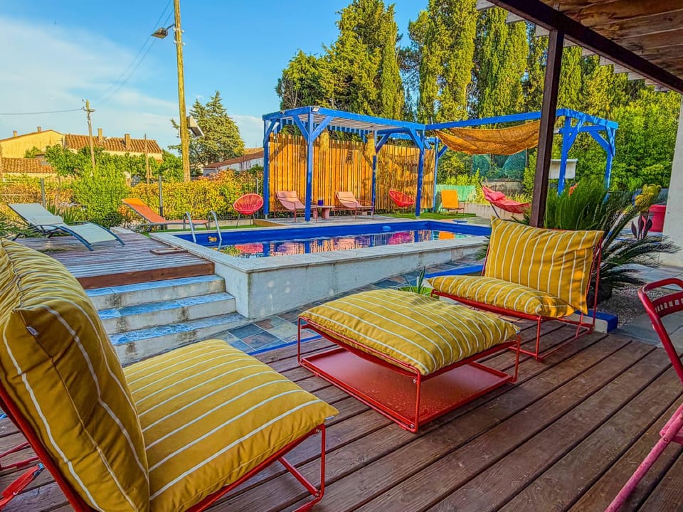 Day, Pool view, Swimming pool, sunbed