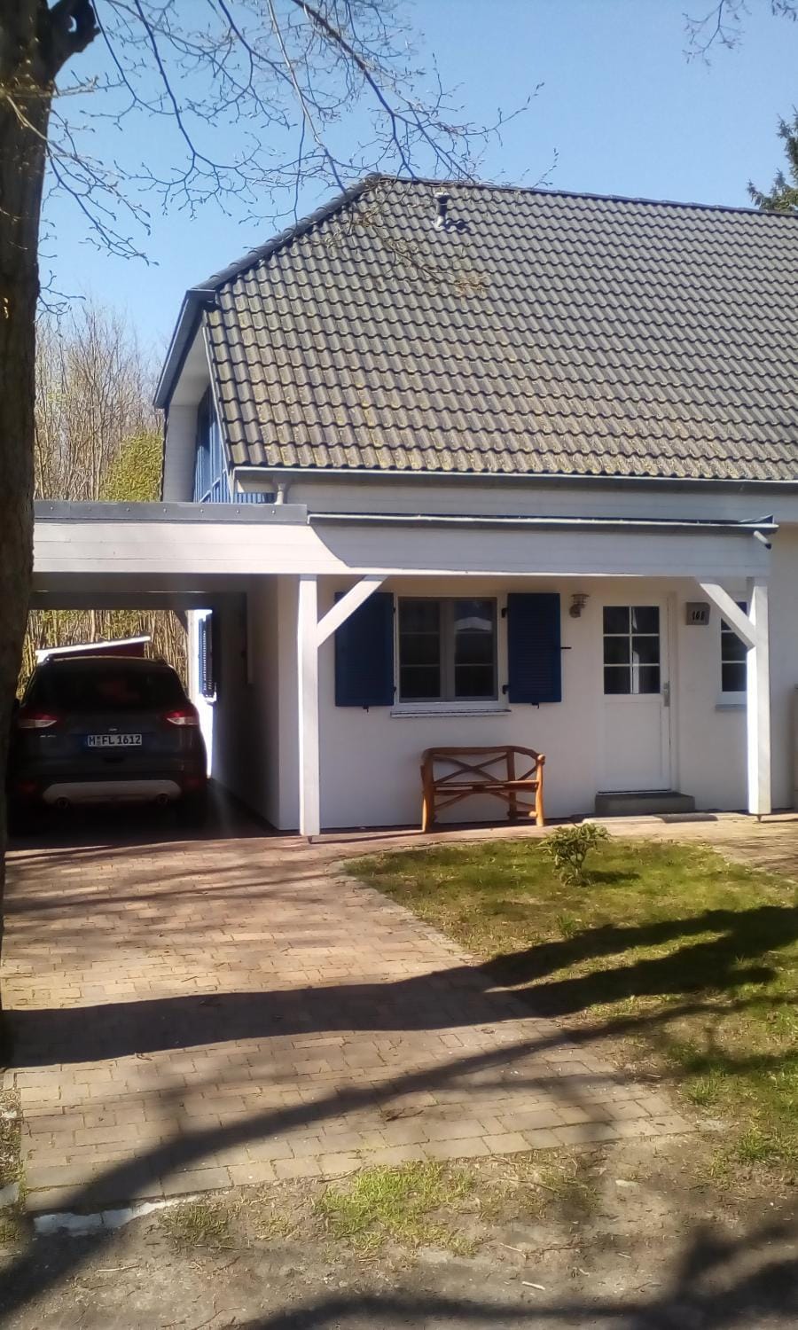 Facade/entrance