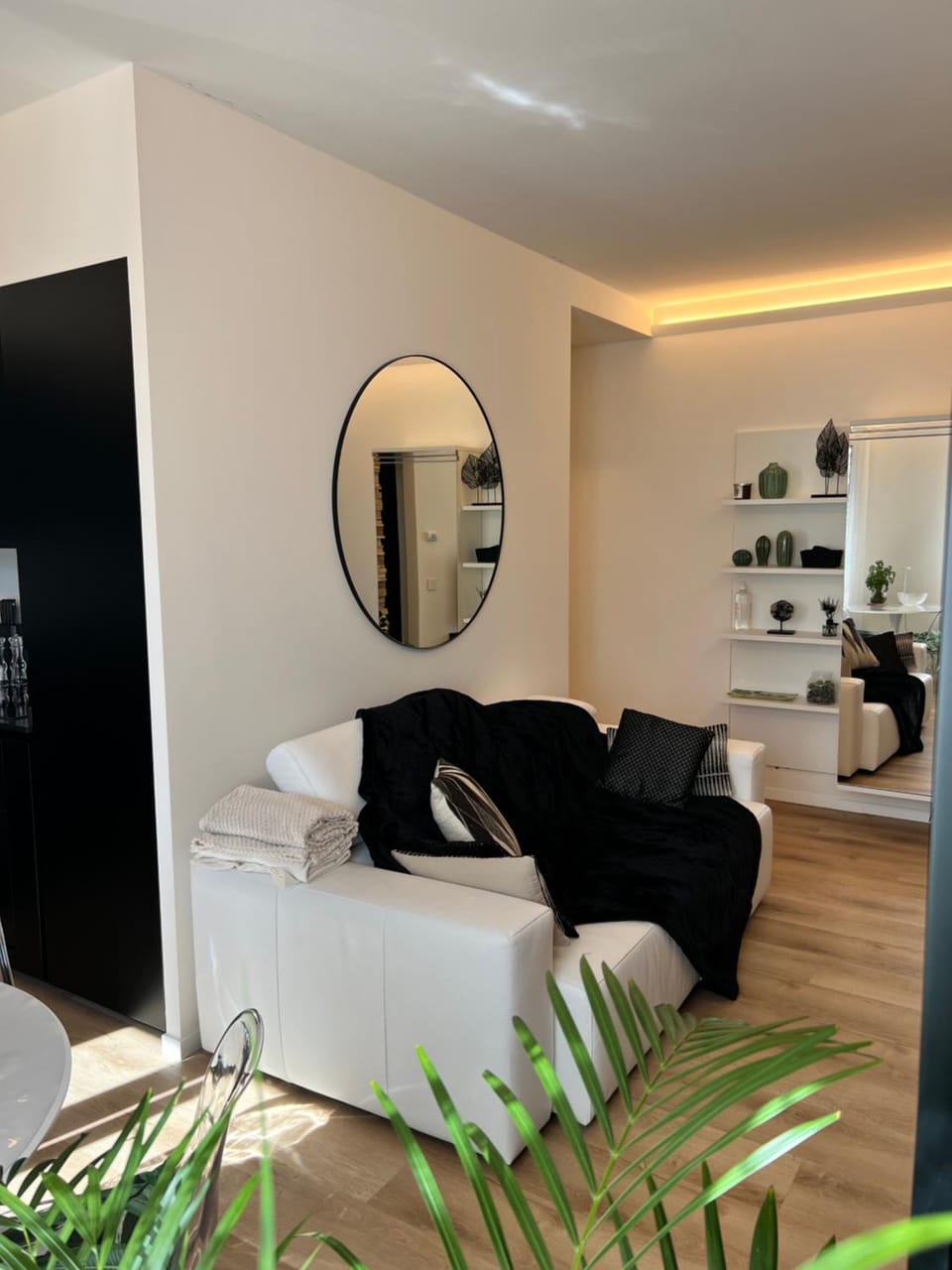 Living room, Seating area