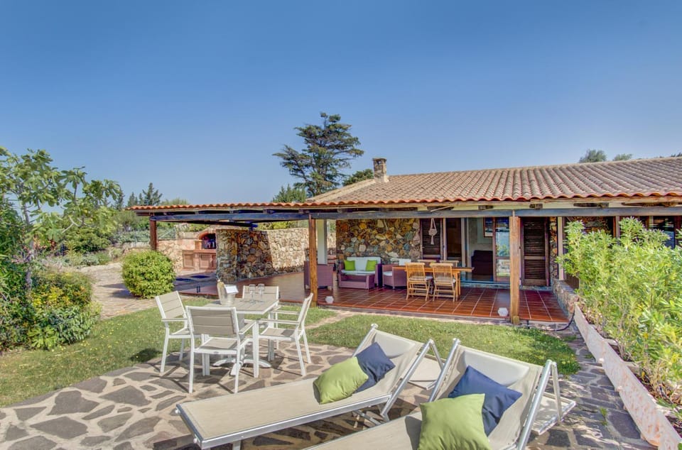 Property building, Patio, Garden, Garden view