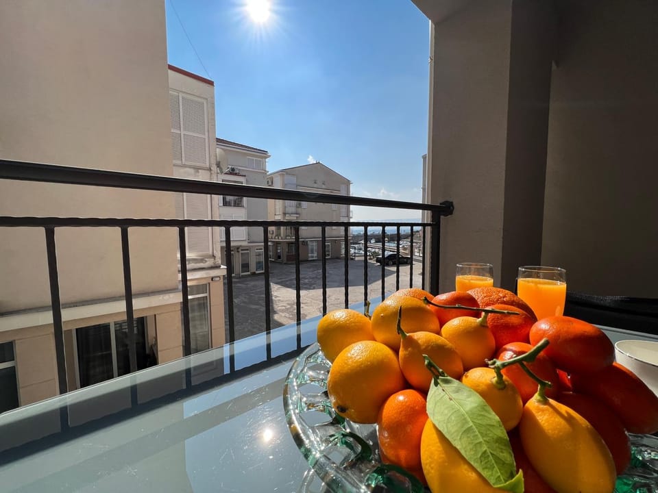 Day, View (from property/room), Balcony/Terrace, Balcony/Terrace, Food and drinks