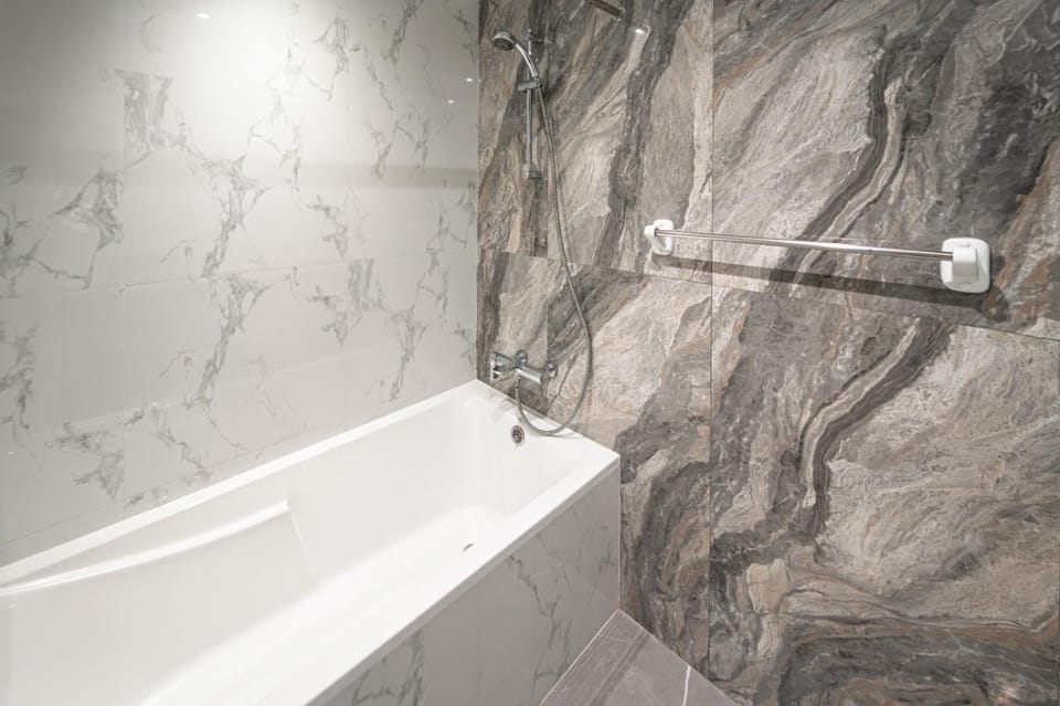 Bathroom, Bath