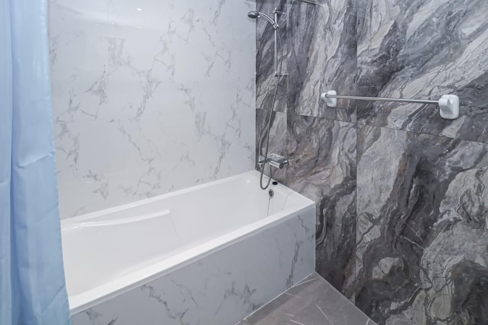 Bathroom, Bath