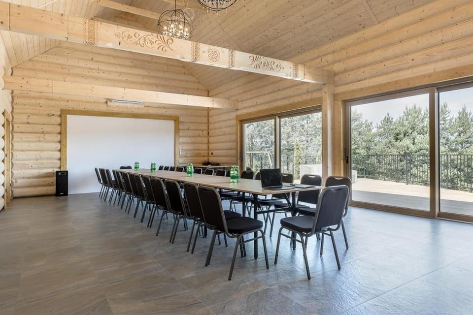 Meeting/conference room