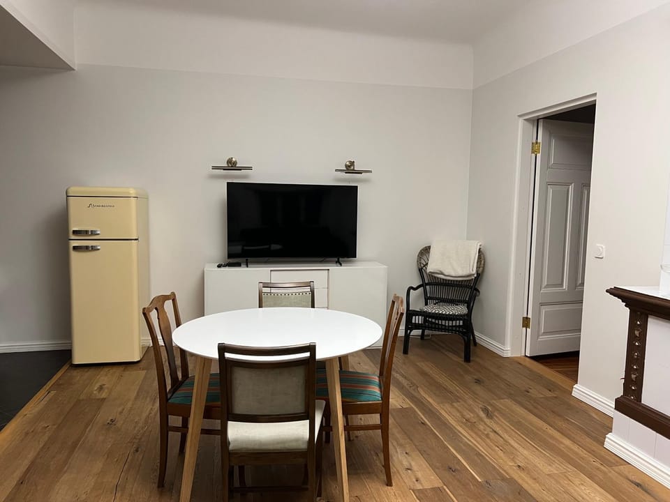 Hubane ja ruumikas saunaga korter Pärnu kesklinnas Apartment in Estonia