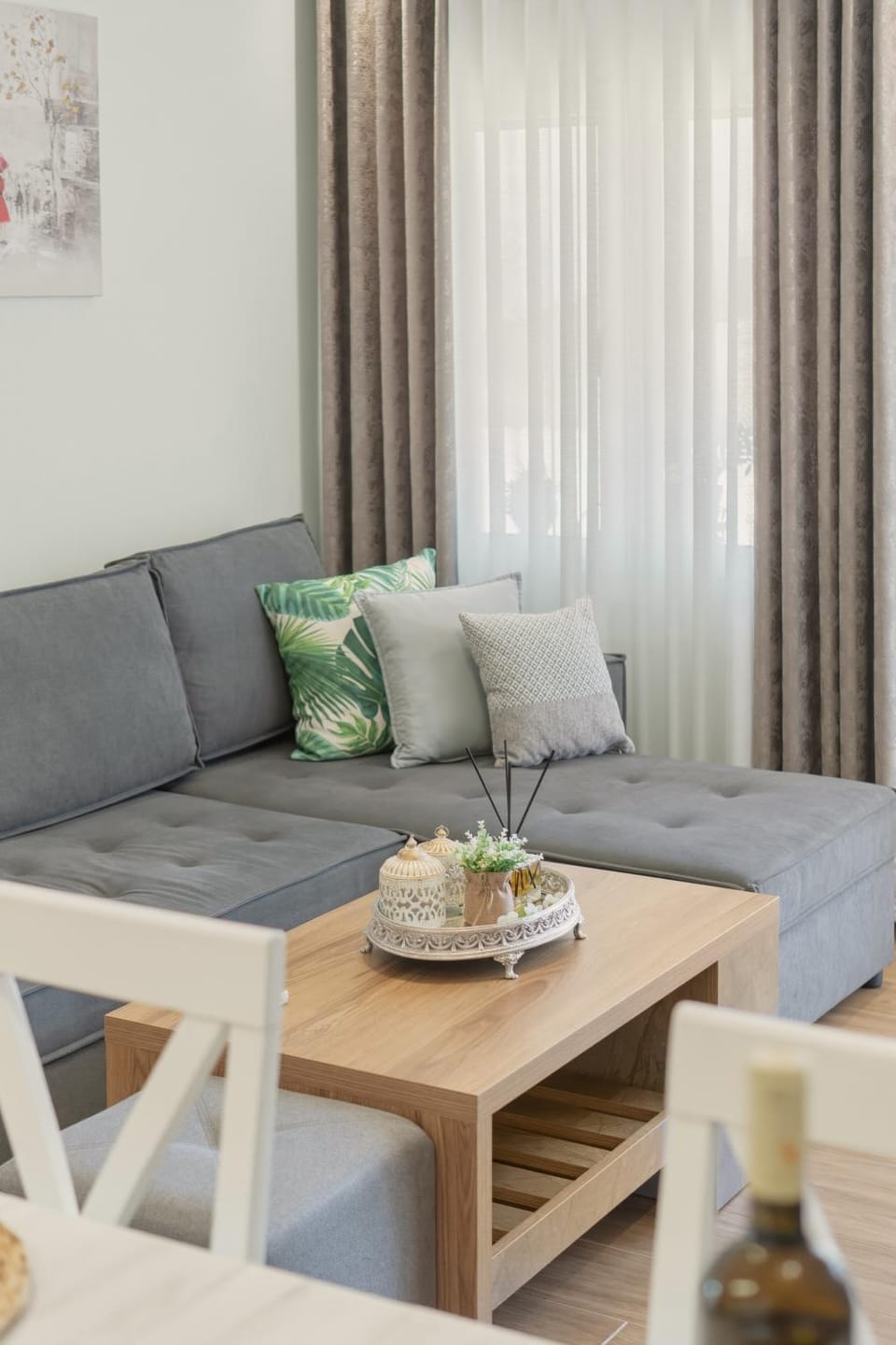 Bed, Living room